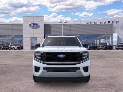 New 2026 Ford Expedition Max Platinum w/ Driver's Package AWD/4WD image 9