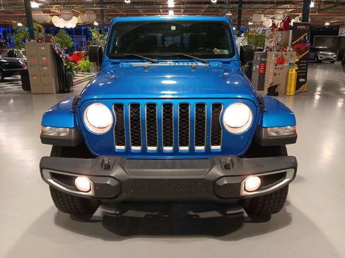 Used 2022 Jeep Gladiator Overland w/ Popular Equipment Package AWD/4WD image 9
