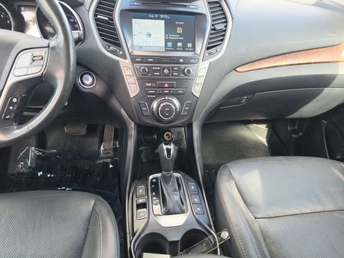 Used 2018 Hyundai Santa Fe Limited FWD image 14