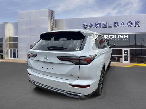 Used 2025 Mitsubishi Outlander SE FWD image 5
