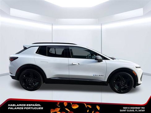 Certified 2024 Chevrolet Equinox EV RS FWD image 6