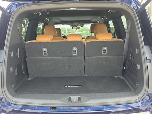 Certified 2025 Nissan Armada Platinum Reserve RWD image 9