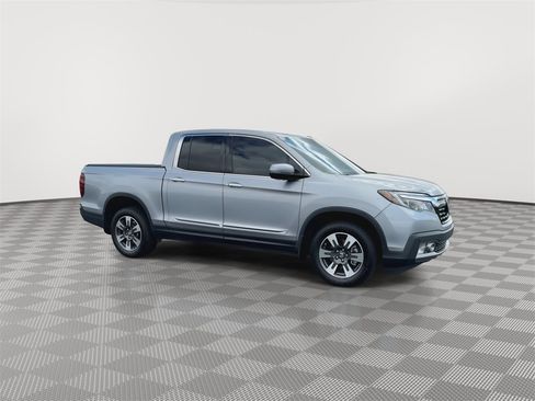Used 2019 Honda Ridgeline RTL-E image 2