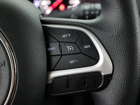 Used 2019 Jeep Renegade Sport w/ Sport Appearance Group FWD image 27