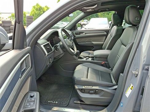Used 2023 Volkswagen Atlas Cross Sport SEL image 14