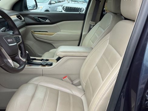 Used 2018 GMC Acadia Denali image 12