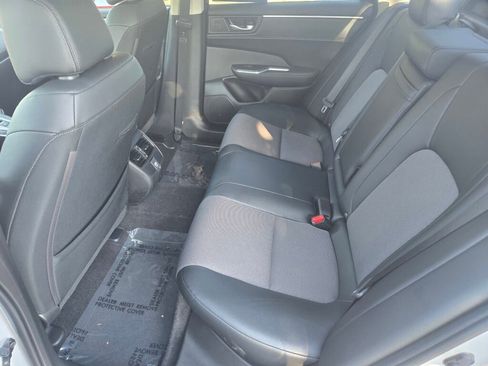 Certified 2018 Honda Clarity Plug-In Hybrid image 15