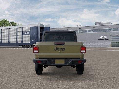 New 2026 Jeep Gladiator Sport image 7