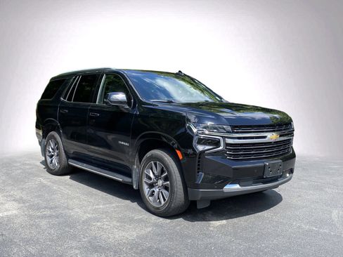 Used 2021 Chevrolet Tahoe LT w/ LT Signature Package AWD/4WD image 2