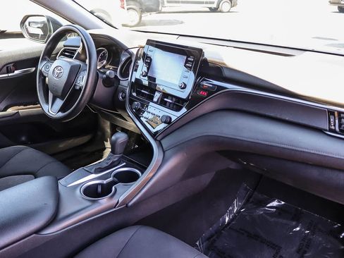 Used 2021 Toyota Camry LE w/ Convenience Package FWD image 16
