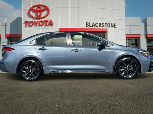 Certified 2026 Toyota Corolla SE w/ SE Premium Package FWD image 2