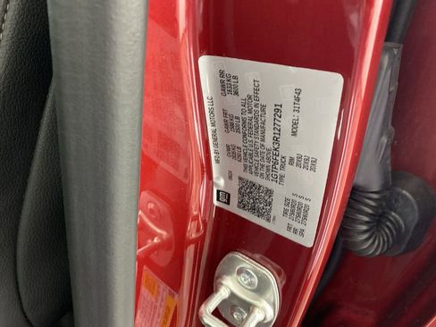 Used 2024 GMC Canyon Denali image 36