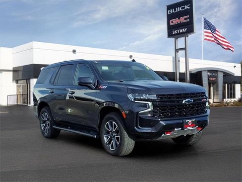 Certified 2024 Chevrolet Tahoe Z71 w/ Luxury Package image 2