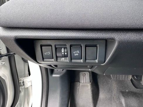 Used 2025 Subaru Outback Premium AWD/4WD image 17
