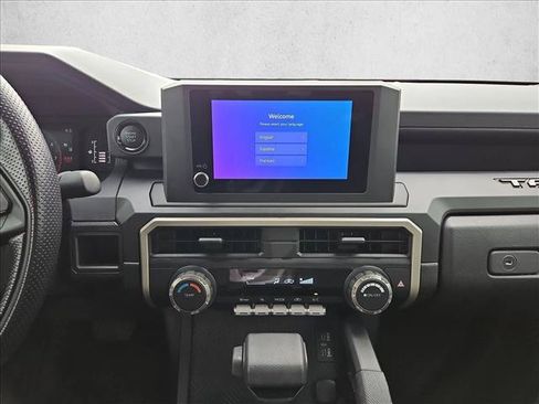 Used 2025 Toyota Tacoma SR AWD/4WD image 14