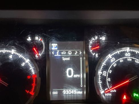 Used 2021 Toyota 4Runner Limited image 15