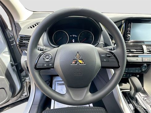 Used 2025 Mitsubishi Eclipse Cross ES image 12