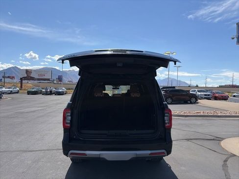 Used 2024 Ford Expedition Max Platinum image 19