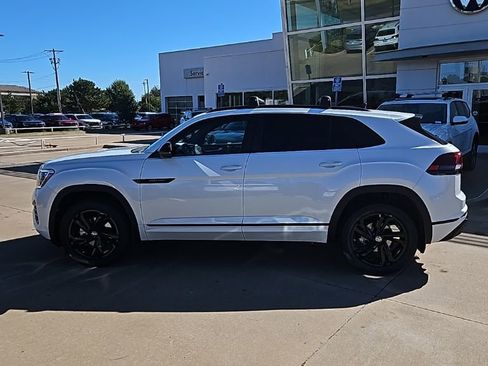 New 2026 Volkswagen Atlas Cross Sport SEL R-Line AWD/4WD image 8