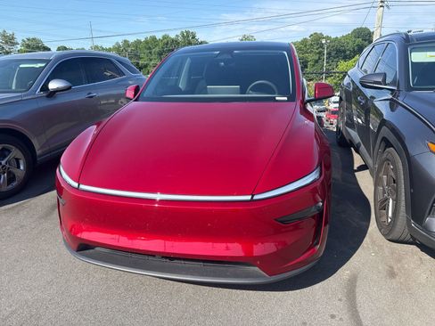 Used 2026 Tesla Model Y Long Range AWD/4WD image 2