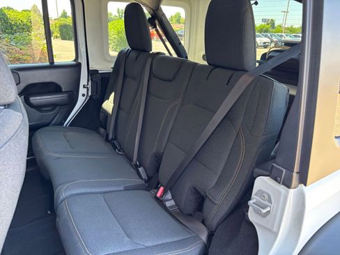 Used 2025 Jeep Wrangler Unlimited Sport AWD/4WD image 36