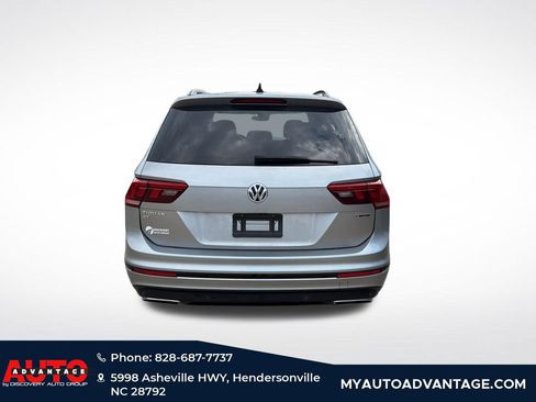 Used 2020 Volkswagen Tiguan SE R-Line AWD/4WD image 4
