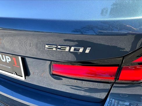 Certified 2023 BMW 530i w/ Premium Package image 30