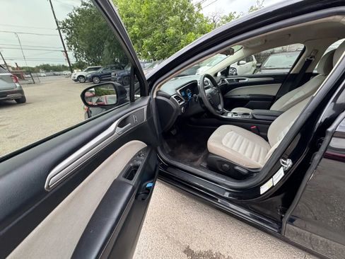 Used 2017 Ford Fusion S FWD image 16