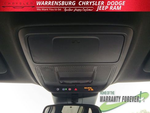 Used 2025 Buick Enclave Preferred AWD/4WD image 26