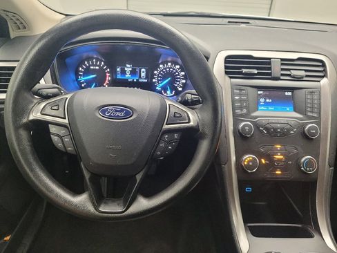 Used 2019 Ford Fusion S FWD image 22