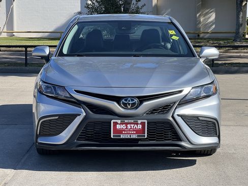 Used 2024 Toyota Camry SE image 6