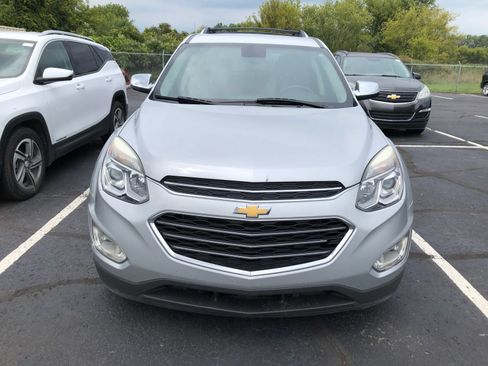 Used 2017 Chevrolet Equinox Premier w/ Enhanced Convenience Package AWD/4WD image 2