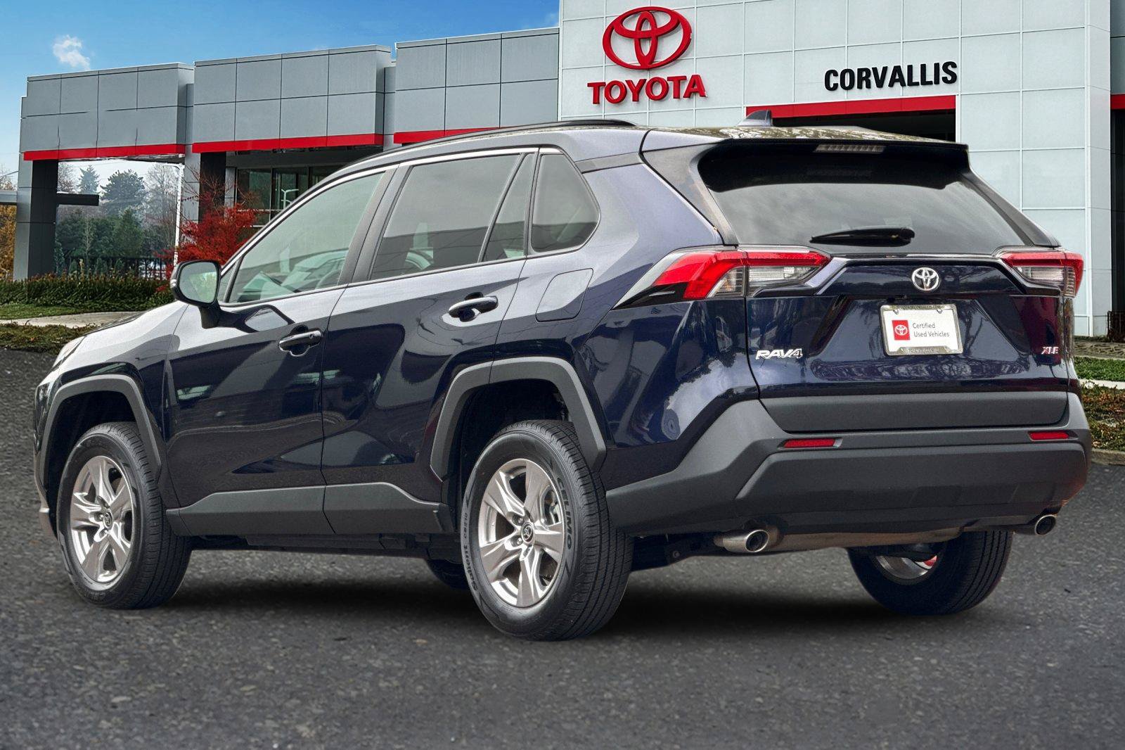 Certified 2024 Toyota RAV4 XLE FWD image 6
