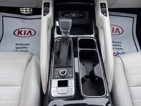 Certified 2022 Kia Telluride SX w/ SX Prestige Package image 15