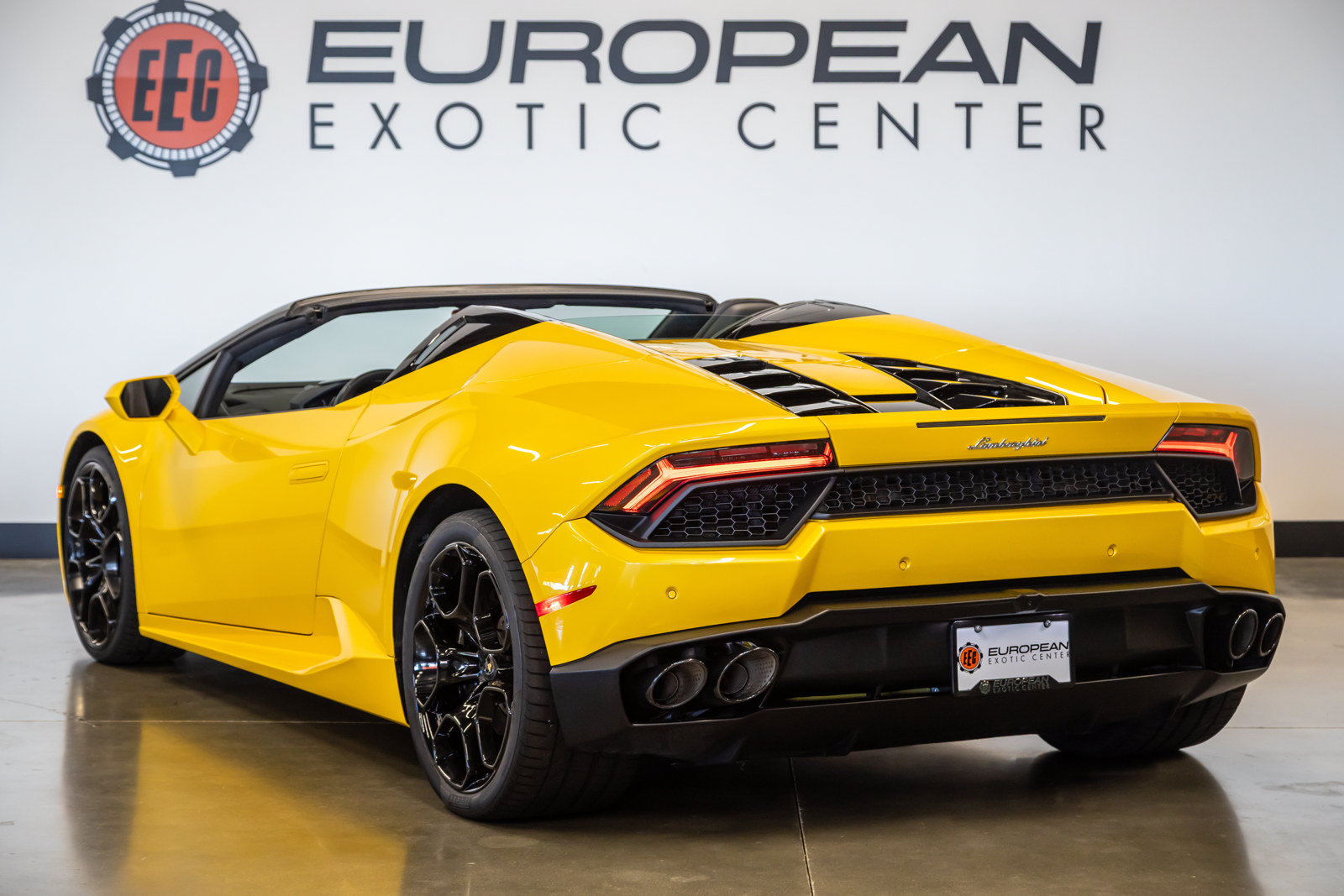 Used 2018 Lamborghini Huracan LP 580-2 RWD image 9