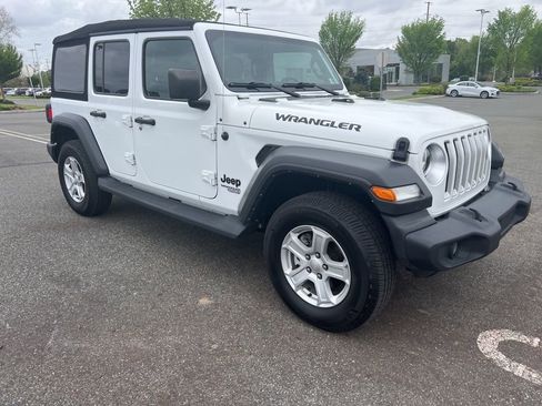 Used 2021 Jeep Wrangler Unlimited Sport AWD/4WD image 3
