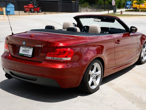 Used 2012 BMW 135i Convertible w/ Premium Pkg RWD image 13