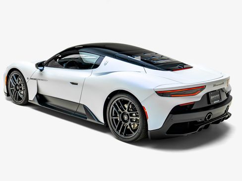Used 2023 Maserati MC20 Coupe RWD image 13