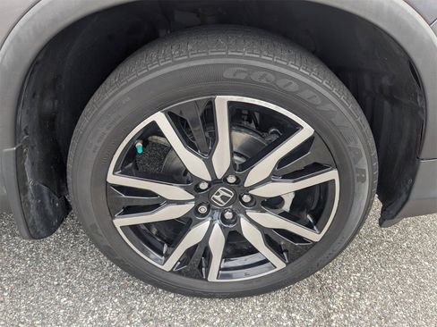 Used 2019 Honda Pilot Touring image 11