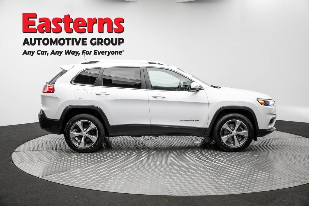 Used 2019 Jeep Cherokee Limited AWD/4WD image 5