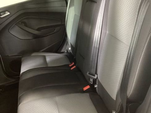 Used 2017 Ford Escape SE image 10