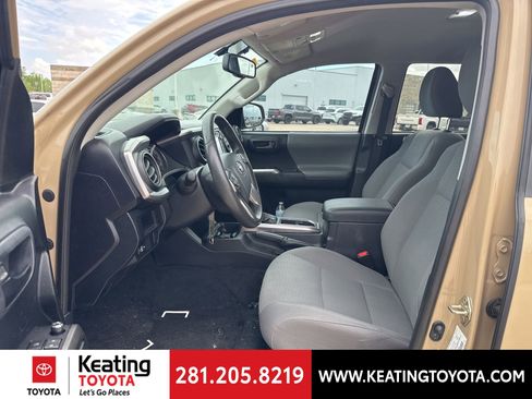 Used 2017 Toyota Tacoma SR5 w/ Tow Package image 16