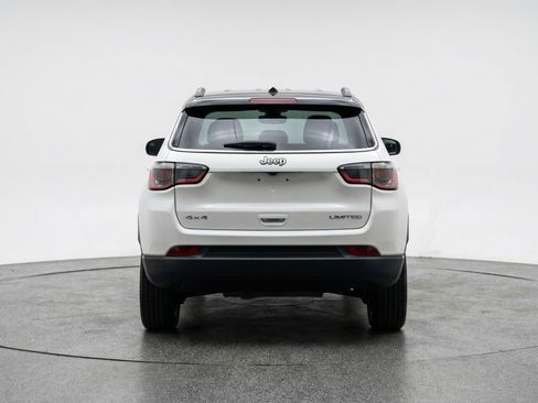 Used 2025 Jeep Compass Trailhawk image 7