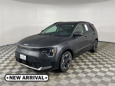 Used 2023 Kia Niro Wind w/ Wind Preserve Package image 1