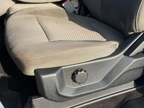 Used 2020 Ford F150 XLT image 23