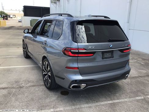 Used 2023 BMW X7 xDrive40i w/ Executive Package AWD/4WD image 4
