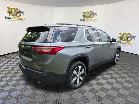 Used 2020 Chevrolet Traverse LT w/ LT Premium Package AWD/4WD image 10