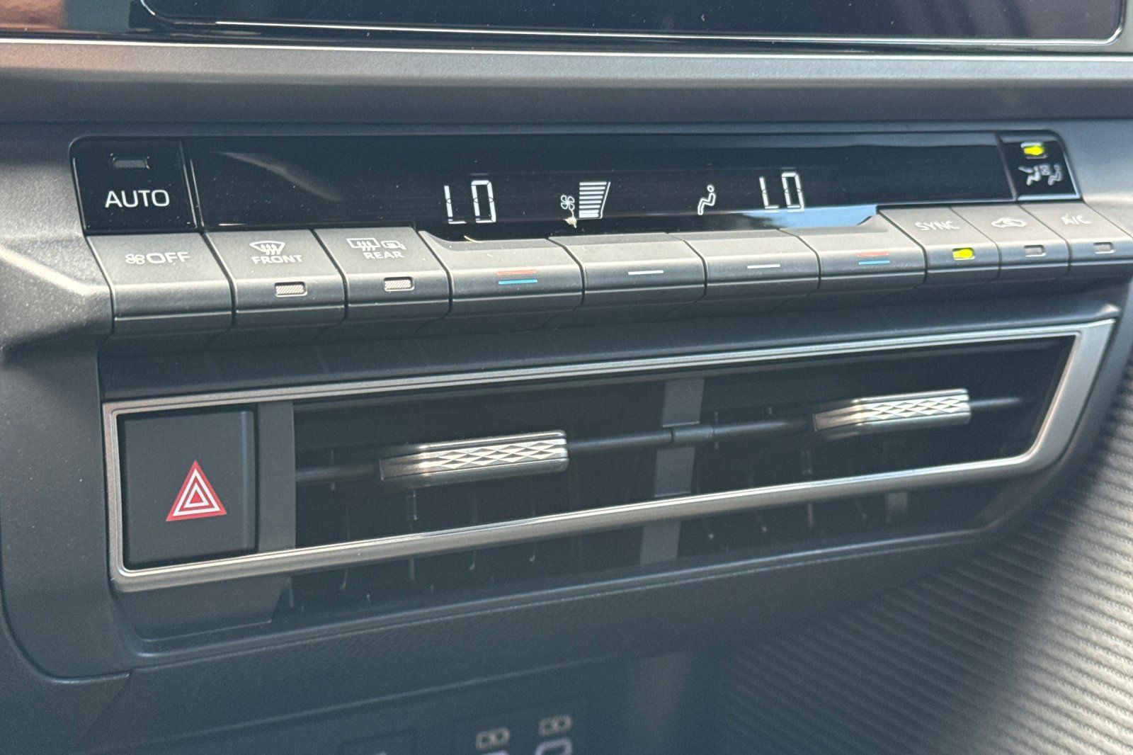 Certified 2025 Toyota Camry SE w/ Convenience Package FWD image 26