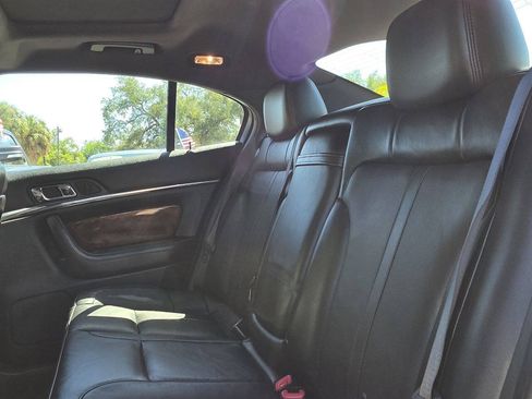 Used 2013 Lincoln MKS FWD image 21