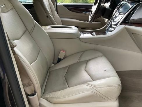 Used 2015 Cadillac Escalade ESV Premium AWD/4WD image 24